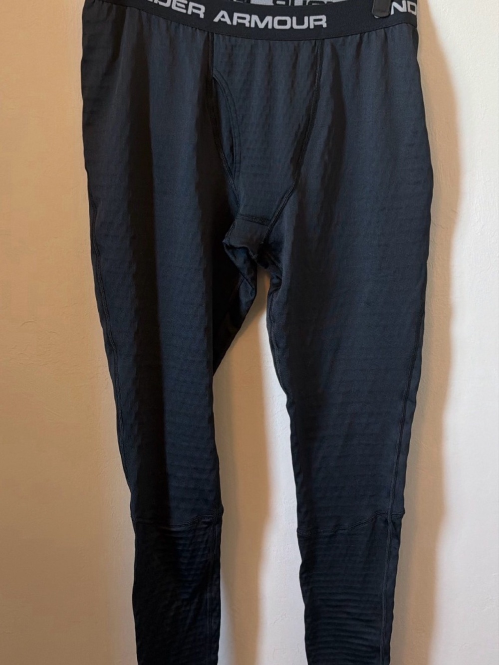 Under Armour Men's Black Base Layer Leggings